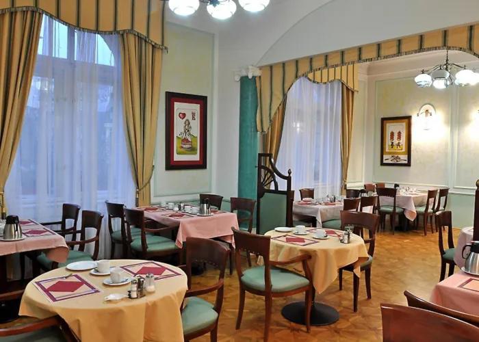 Hotel Ester Karlovy Vary Exterior photo