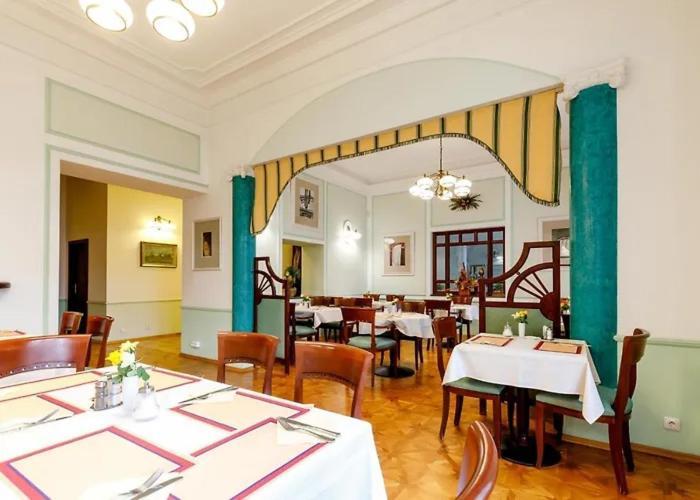 Hotel Ester Karlovy Vary Exterior photo
