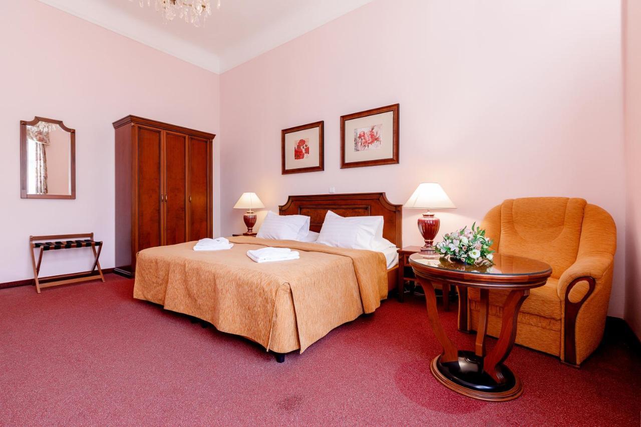 Hotel Ester Karlovy Vary Exterior photo
