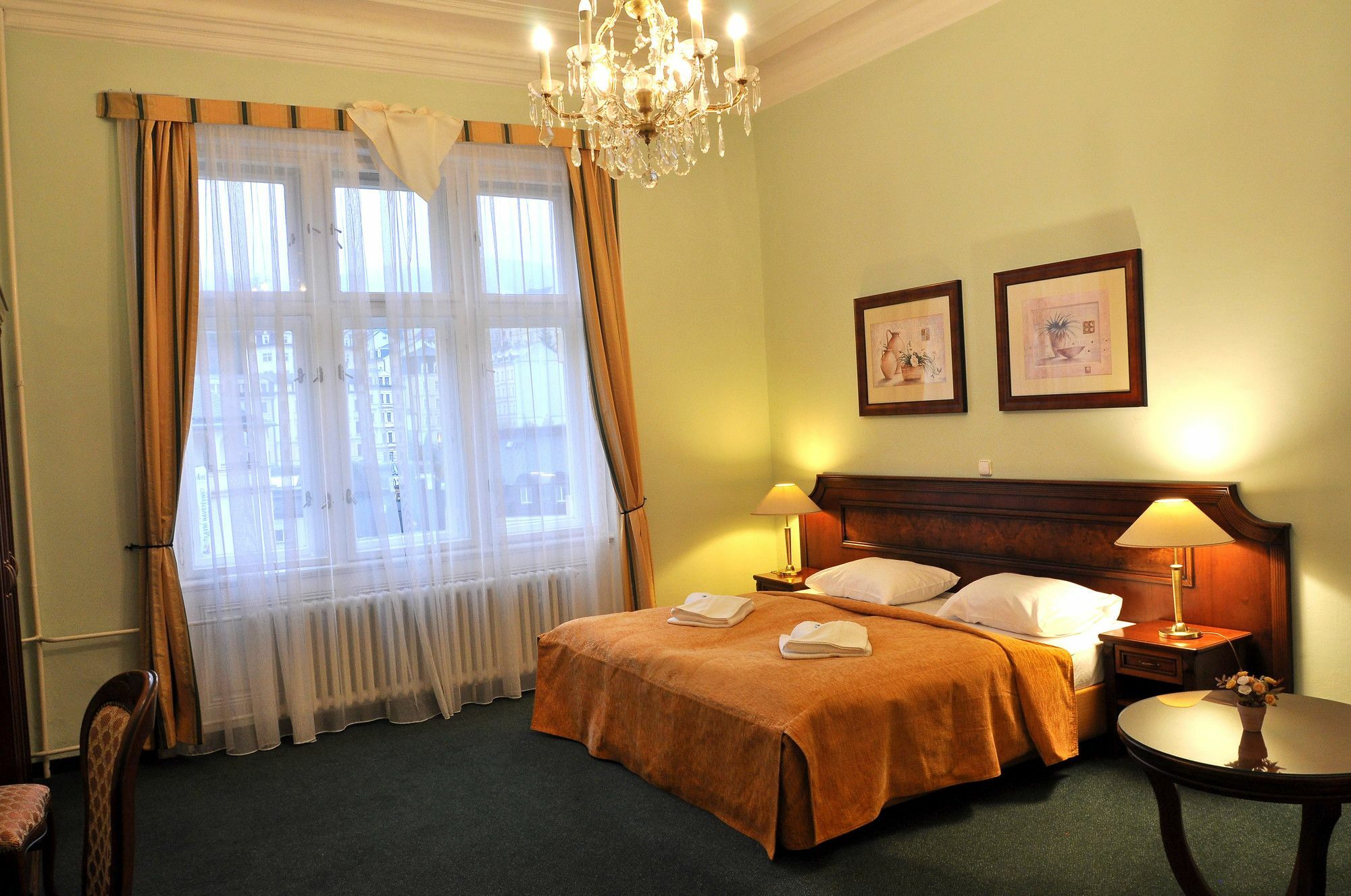 Hotel Ester Karlovy Vary Exterior photo