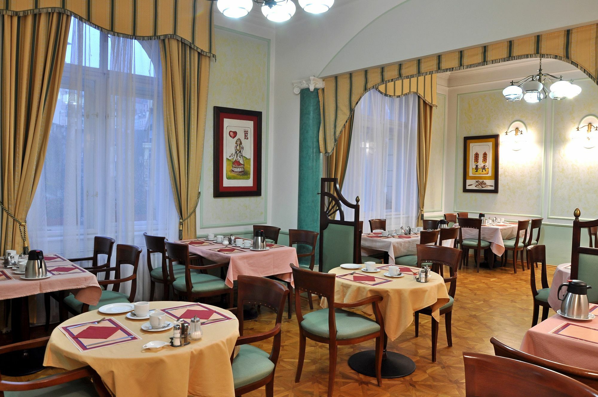 Hotel Ester Karlovy Vary Exterior photo